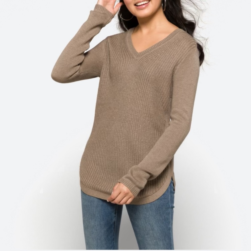 RD Style Josslyn V-neck Sweater
